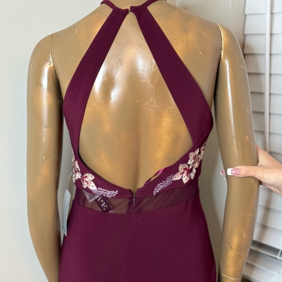 XCAPE NWT BURGUNDY FLORAL MAXI DRESS - Picture 6 of 6
